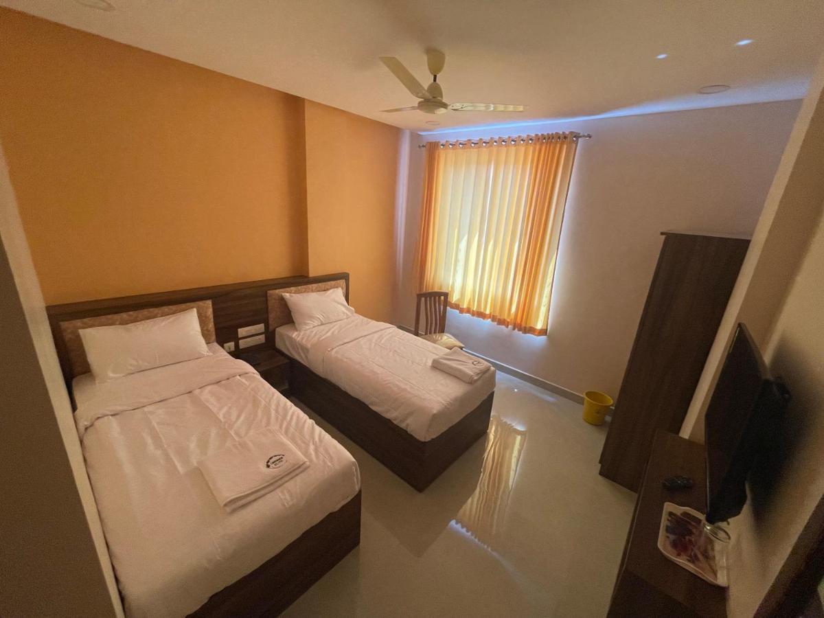 Hotel LAVENDER ELITE Haldipur Exterior foto